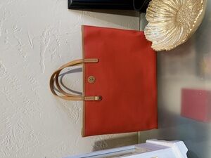 Authentic red-Orange Tory Burch tote bag